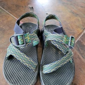 Kids size 2 Chaco